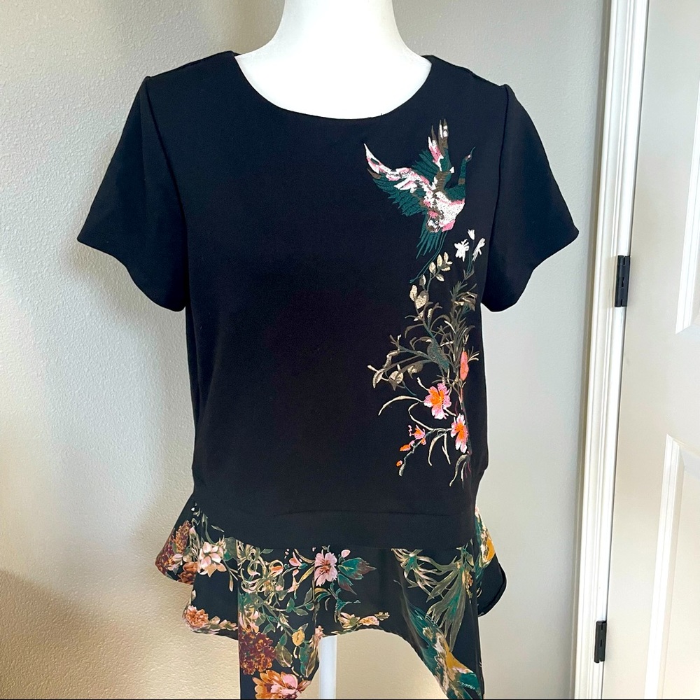W5 Black blouse embroidered size S great condition